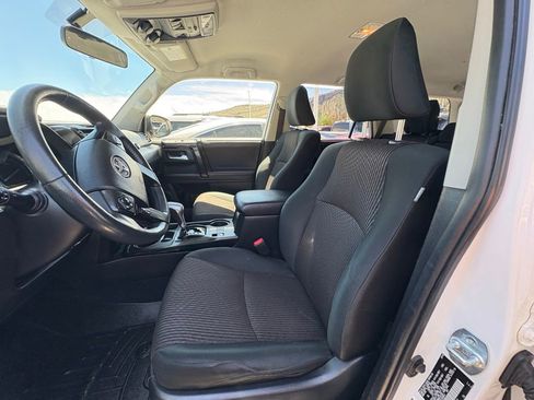 Used 2018 Toyota 4Runner TRD Off-Road AWD/4WD image 18