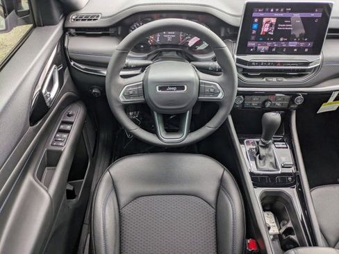 New 2026 Jeep Compass Latitude AWD/4WD image 14