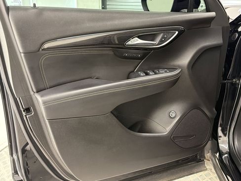 Used 2023 Buick Envision Essence w/ Sport Touring Package AWD/4WD image 12