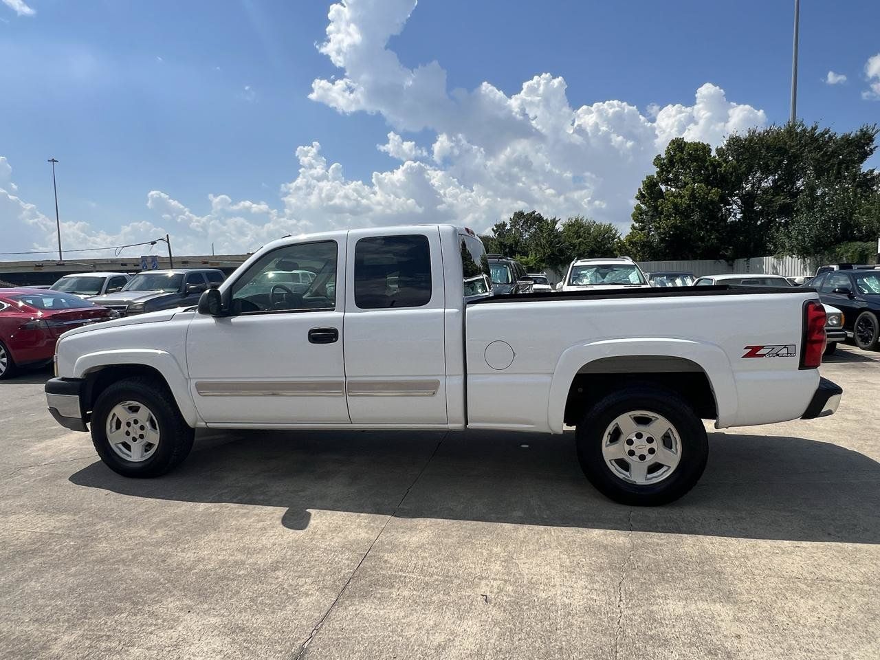 Used 2004 Chevrolet Silverado 1500 4x4 Extended Cab w/ Z71 Convenience Package 2 image 58