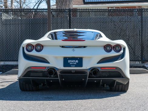 Used 2021 Ferrari F8 Tributo RWD image 29