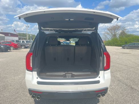 Used 2023 GMC Yukon Denali w/ Max Trailering Package AWD/4WD image 11