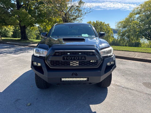 Used 2021 Toyota Tacoma TRD Sport w/ Technology Package AWD/4WD image 2