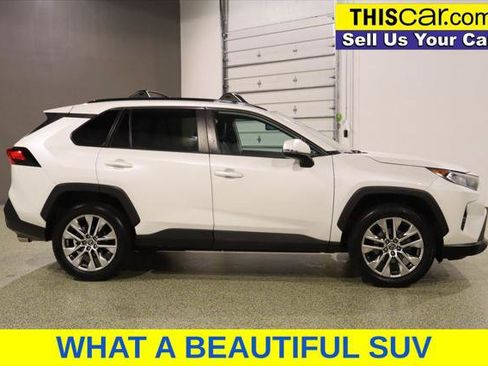 Used 2021 Toyota RAV4 XLE Premium w/ Carpet Mat Package (TMS) FWD image 9