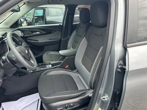 Used 2023 Chevrolet TrailBlazer LT w/ Convenience Package FWD image 15