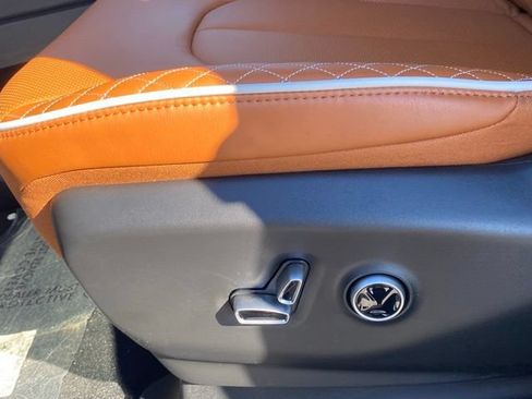 New 2026 Chrysler Pacifica Pinnacle AWD/4WD image 16