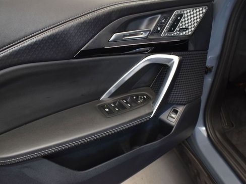 Used 2025 BMW X2 xDrive28i image 11