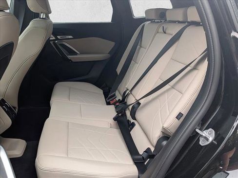 Certified 2025 BMW X1 xDrive28i w/ Convenience Package AWD/4WD image 17