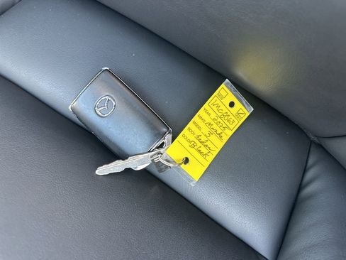 Used 2025 MAZDA MAZDA3 s image 34