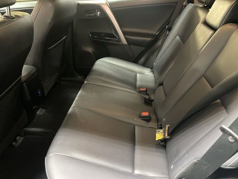 Used 2018 Toyota RAV4 Limited FWD image 7