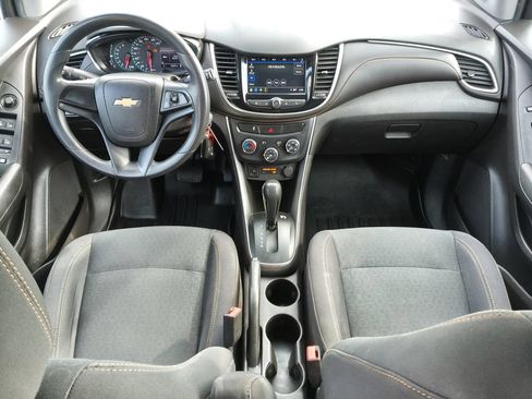 Used 2018 Chevrolet Trax LS AWD/4WD image 13