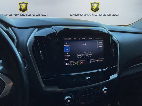 Used 2020 Chevrolet Traverse LT image 14