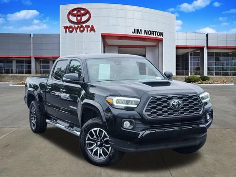 Used 2022 Toyota Tacoma TRD Sport w/ Technology Package RWD image 1