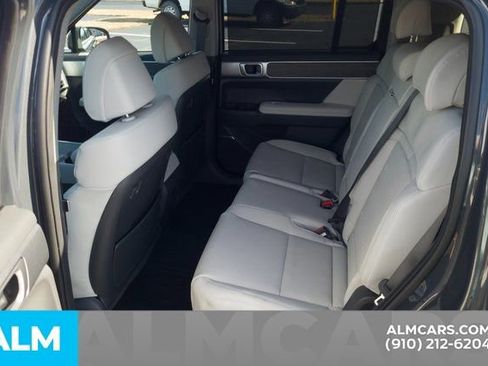 Certified 2025 Hyundai Santa Fe Limited image 18