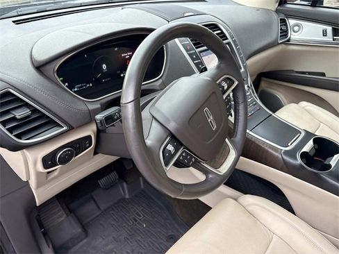 Used 2020 Lincoln Nautilus Reserve w/ Equipment Group 202A image 29