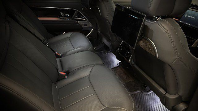 Used 2024 Land Rover Range Rover Autobiography AWD/4WD image 19
