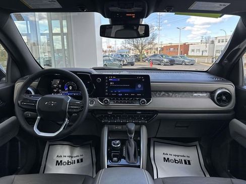 Used 2026 Chevrolet Colorado ZR2 w/ Technology Package image 32