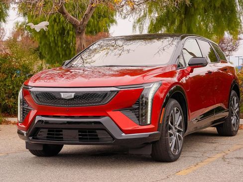 New 2026 Cadillac Optiq Sport 2 RWD image 2