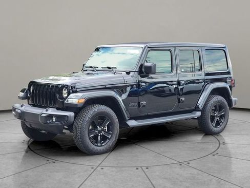 Certified 2022 Jeep Wrangler Unlimited Sahara AWD/4WD image 3
