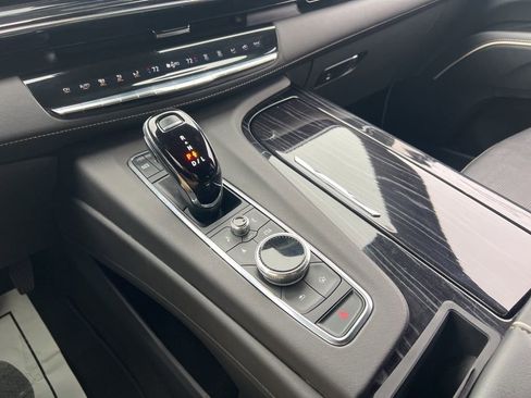 Used 2023 Cadillac Escalade ESV Sport image 19