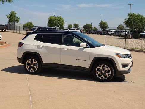 Used 2018 Jeep Compass Limited w/ Safe & Security Group AWD/4WD image 4