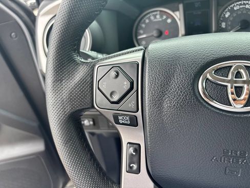 Used 2019 Toyota Tacoma SR5 RWD image 17