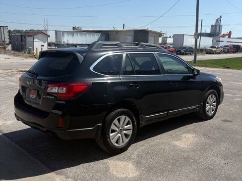 Used 2015 Subaru Outback 2.5i Premium AWD/4WD image 5