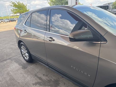 Used 2019 Chevrolet Equinox LT FWD image 24