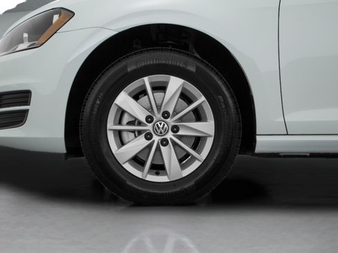 Used 2016 Volkswagen Golf SE FWD image 47