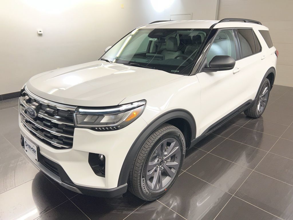 New 2026 Ford Explorer Active w/ Active Comfort Package AWD/4WD image 3