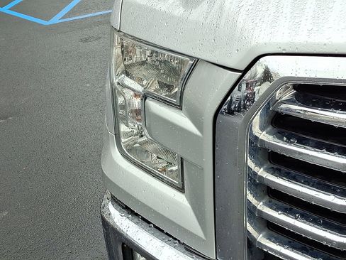 Used 2015 Ford F150 XLT w/ Equipment Group 302A Luxury image 10