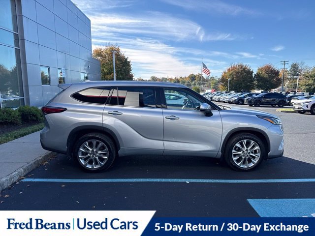 Used 2022 Toyota Highlander Limited AWD/4WD image 5