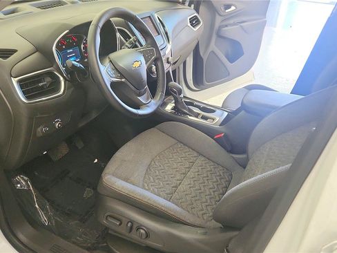 Used 2024 Chevrolet Equinox LT FWD image 23