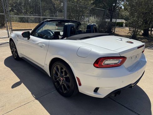 Used 2019 FIAT 124 Spider Abarth w/ Convenience Group RWD image 9
