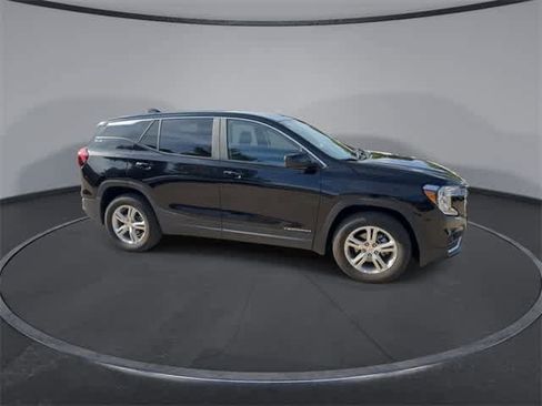 Used 2024 GMC Terrain SLE image 9