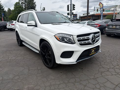 Used 2018 Mercedes-Benz GLS 550 4MATIC image 11