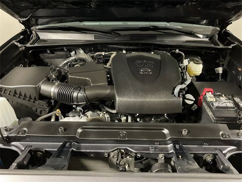 Used 2022 Toyota Tacoma SR image 6