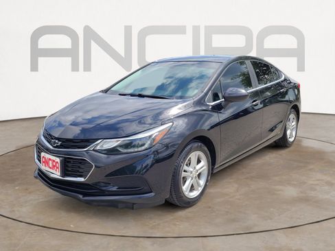 Used 2017 Chevrolet Cruze LT w/ Sun And Sound Package image 6