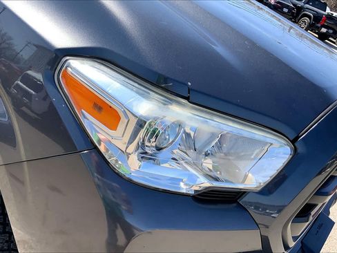 Used 2019 Toyota Tacoma SR w/ SR Convenience Package RWD image 24