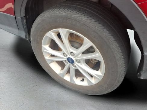 Used 2018 Ford Escape SEL AWD/4WD image 17