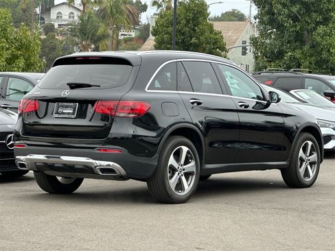 Certified 2022 Mercedes-Benz GLC 300 image 3