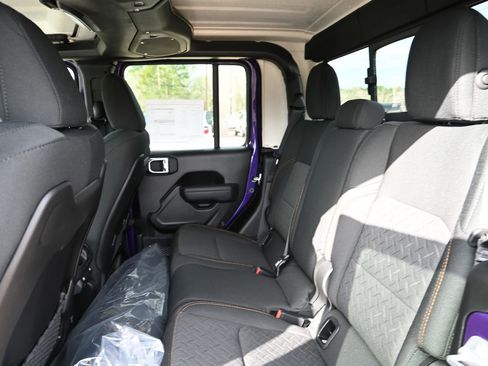 New 2026 Jeep Gladiator Mojave image 17