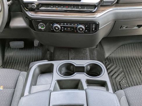 Used 2023 Chevrolet Silverado 1500 RST AWD/4WD image 19