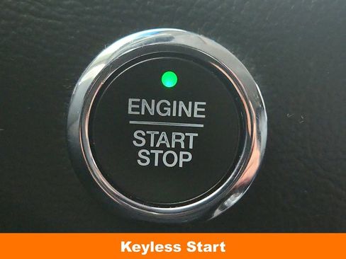 Used 2019 Ford Edge Titanium image 20