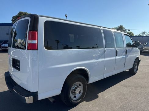 Used 2017 Chevrolet Express 3500 LT w/ LT Preferred Equipment Group image 4