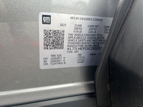 Used 2025 Chevrolet Trax LT w/ Driver Confidence Package image 21