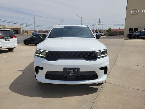 Used 2024 Dodge Durango GT RWD image 2