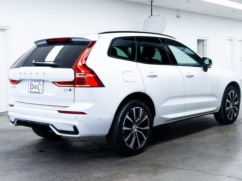 Used 2023 Volvo XC60 B5 Plus w/ Climate Package AWD/4WD image 6