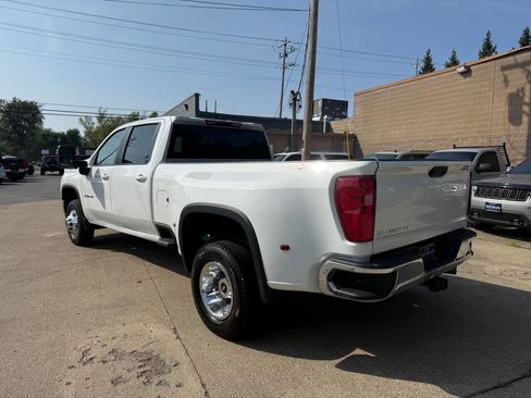 Used 2022 Chevrolet Silverado 3500 LT w/ Convenience Package image 6