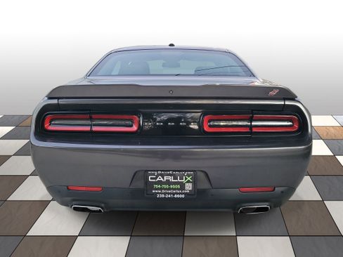 Used 2022 Dodge Challenger GT AWD/4WD image 5